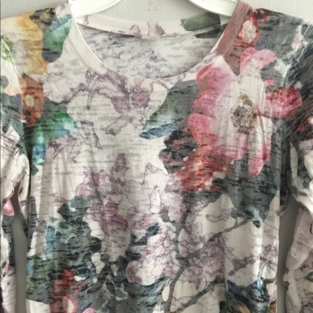 T-shirt - Picture 2 of 3